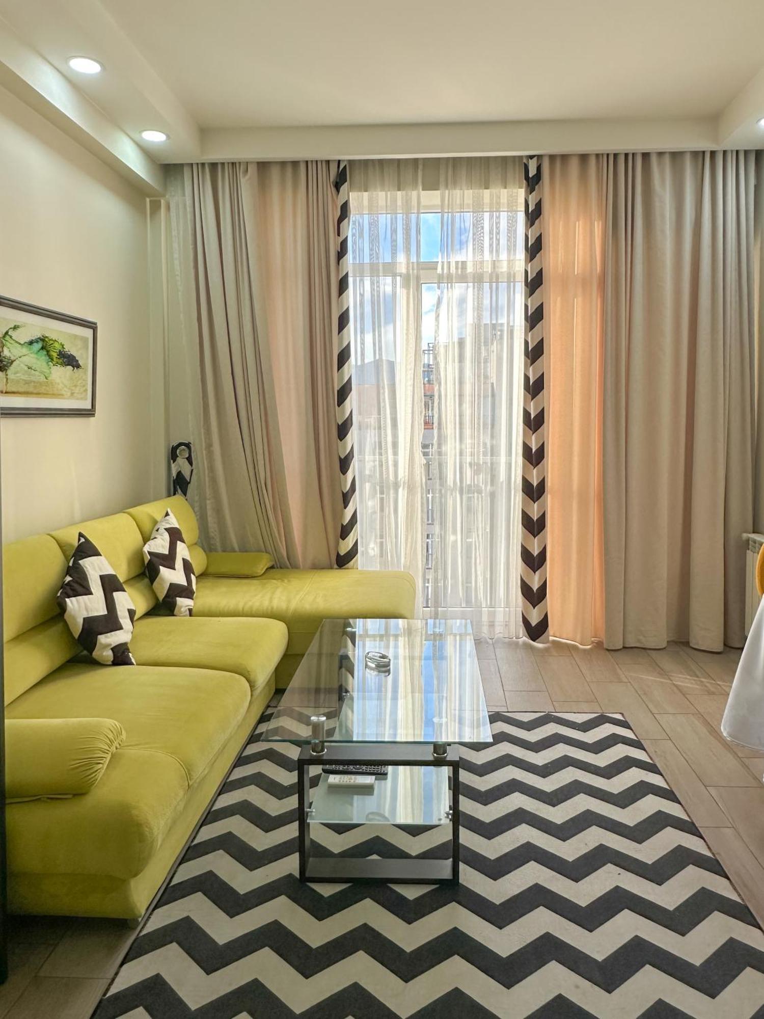 Apartments With View 트빌리시 외부 사진